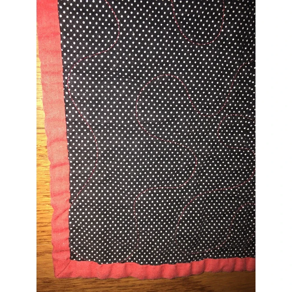 Vintage Quilt Lap Cat & Dog Patchwork Machine Quilted Red White Black 60x76 Cute